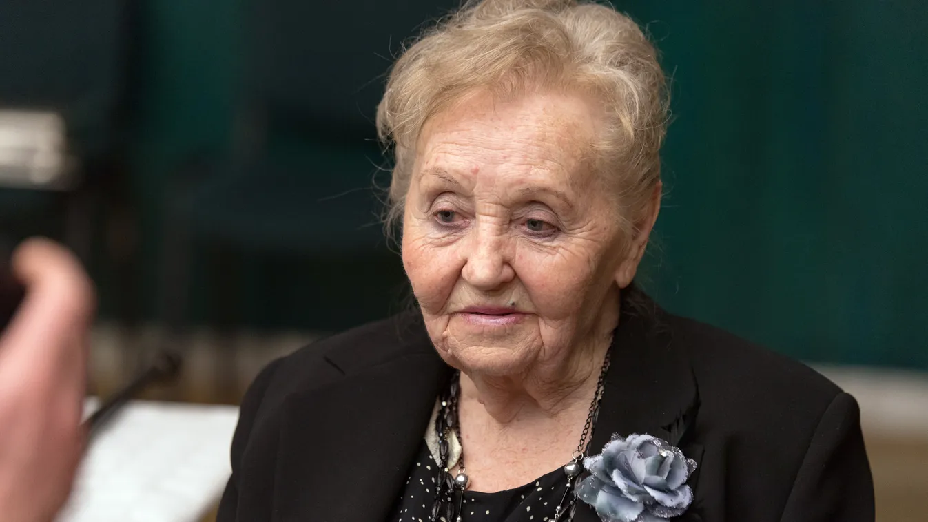 Nem hiszed el, mivel köszöntötték Zámbó Jimmy édesanyját