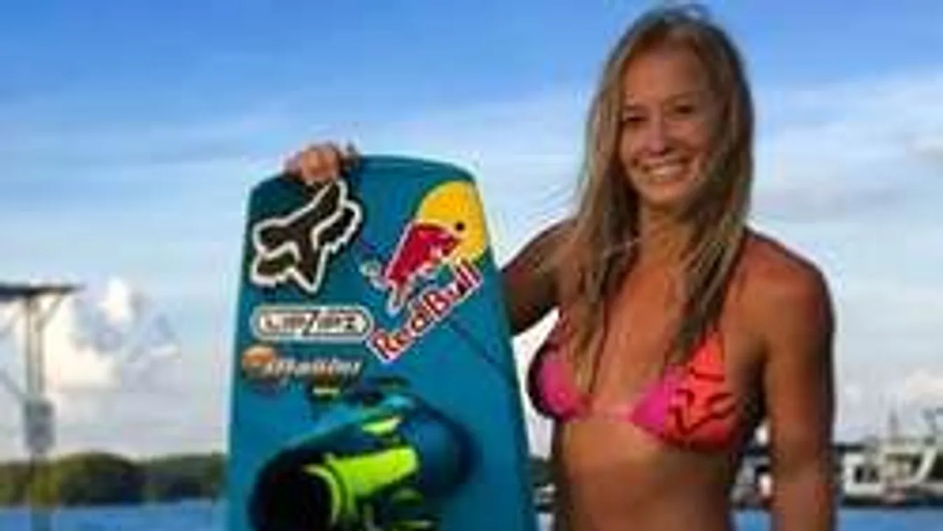 Fejre állsz attól, ahogy kézen áll a pucér bombázó - fotók