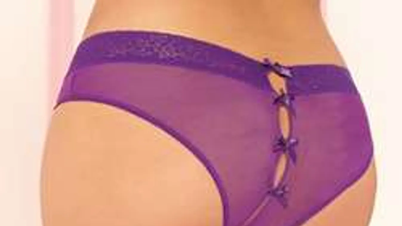 Hátul lyukas bugyi az új divat: ezért nagyon praktikus! - Fotó