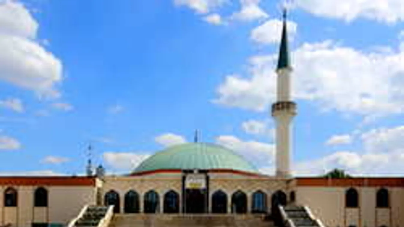 Cukorkával csábítanák a mecsetekhez a gyerekeket az imámok