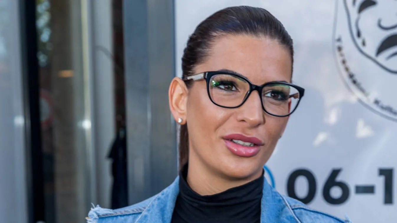 Csúnyán beszóltak Krisztikének