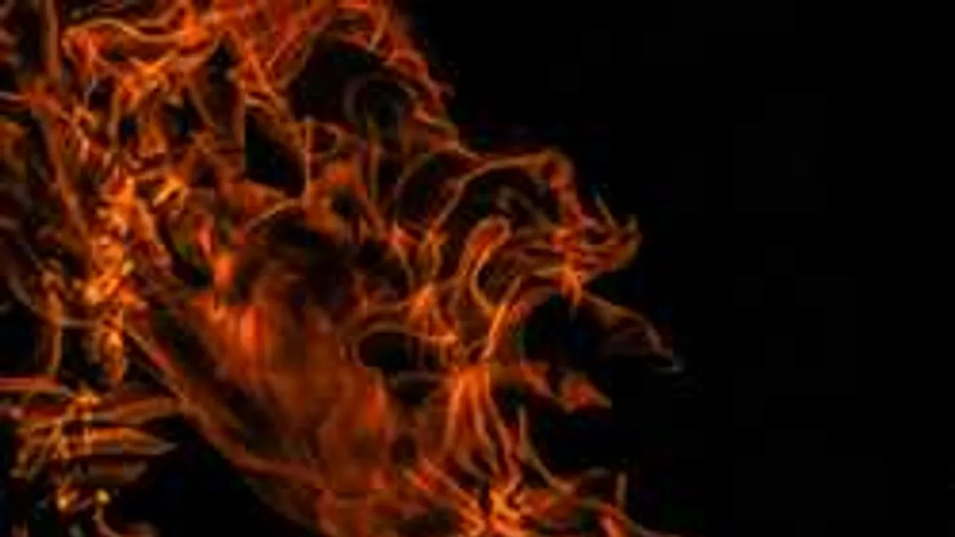 Most érkezett: száznál is több embert evakuáltak a tűzoltók Budán