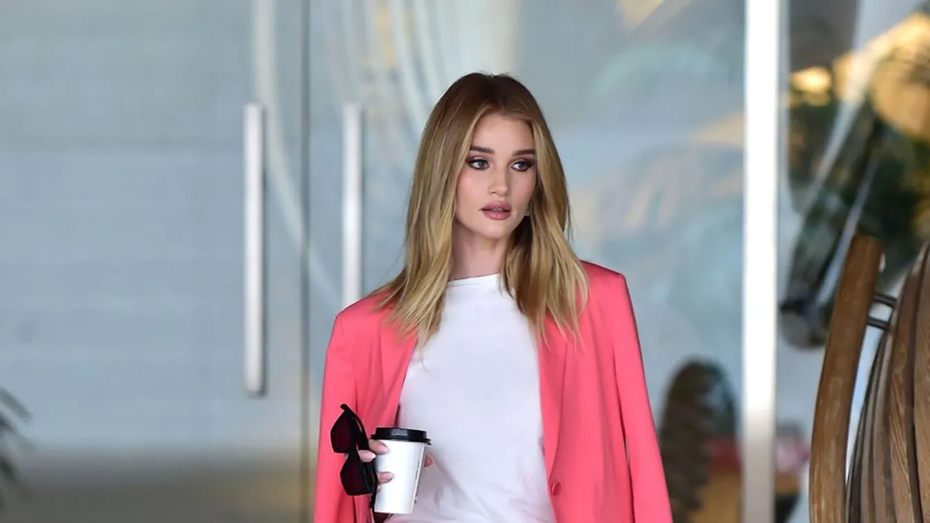 Exclusive-Rosie Huntington-Whiteley Leaving an Office Building