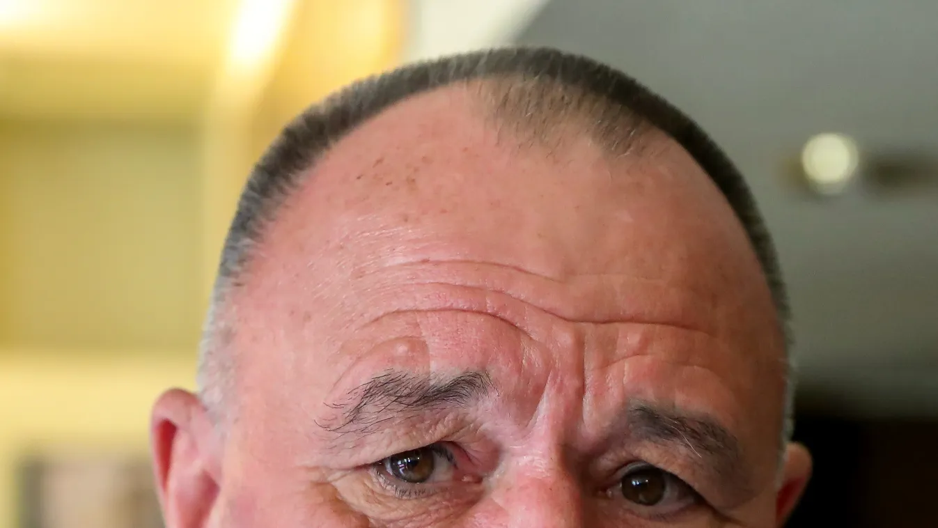 Mindent rögzített a kamera: Saját kutyája támadta meg Nagy Ferót