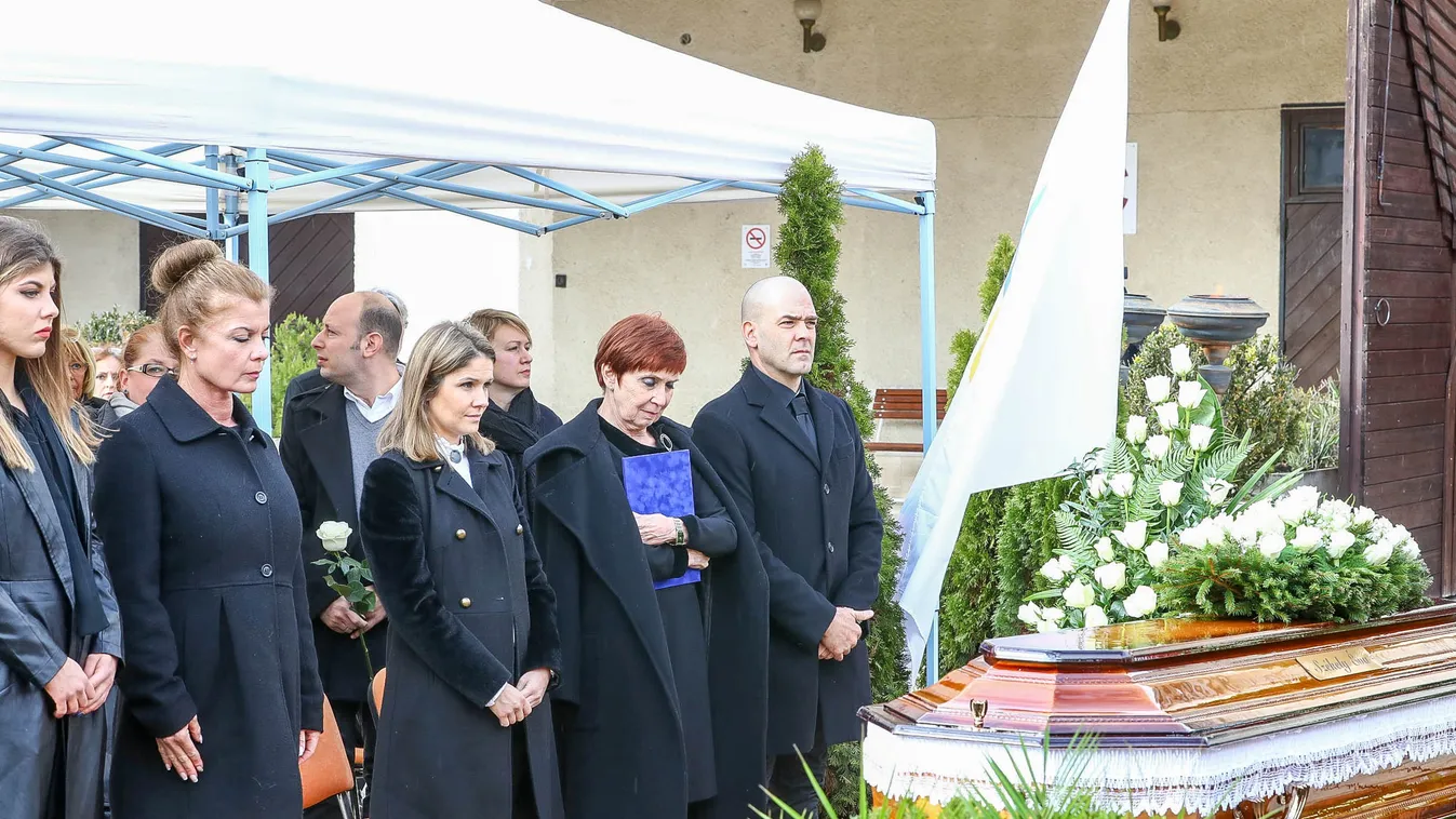 Megható fotók, a magyar sport neves alakjai búcsúztak Székely Évától