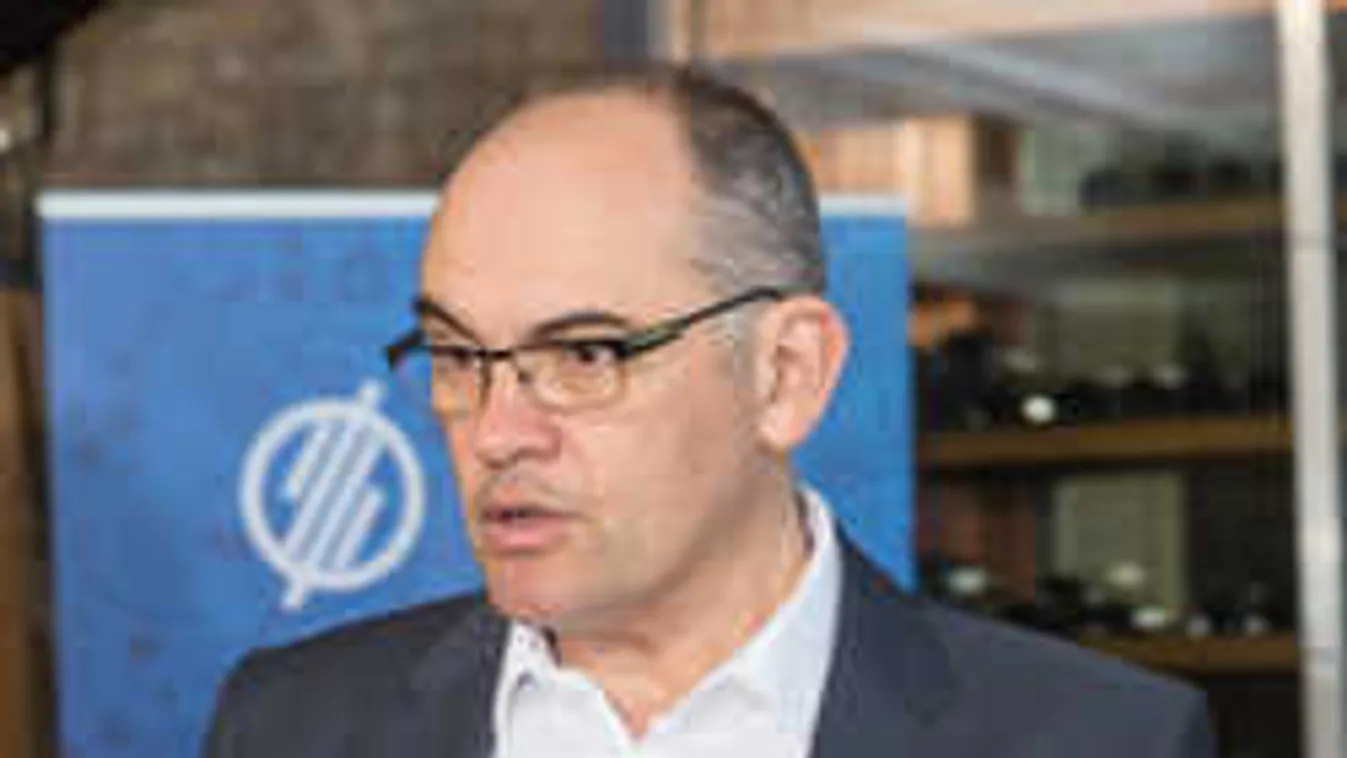 Azt beszélik: Közülük választhatják ki Gundel Takács Gábor utódját