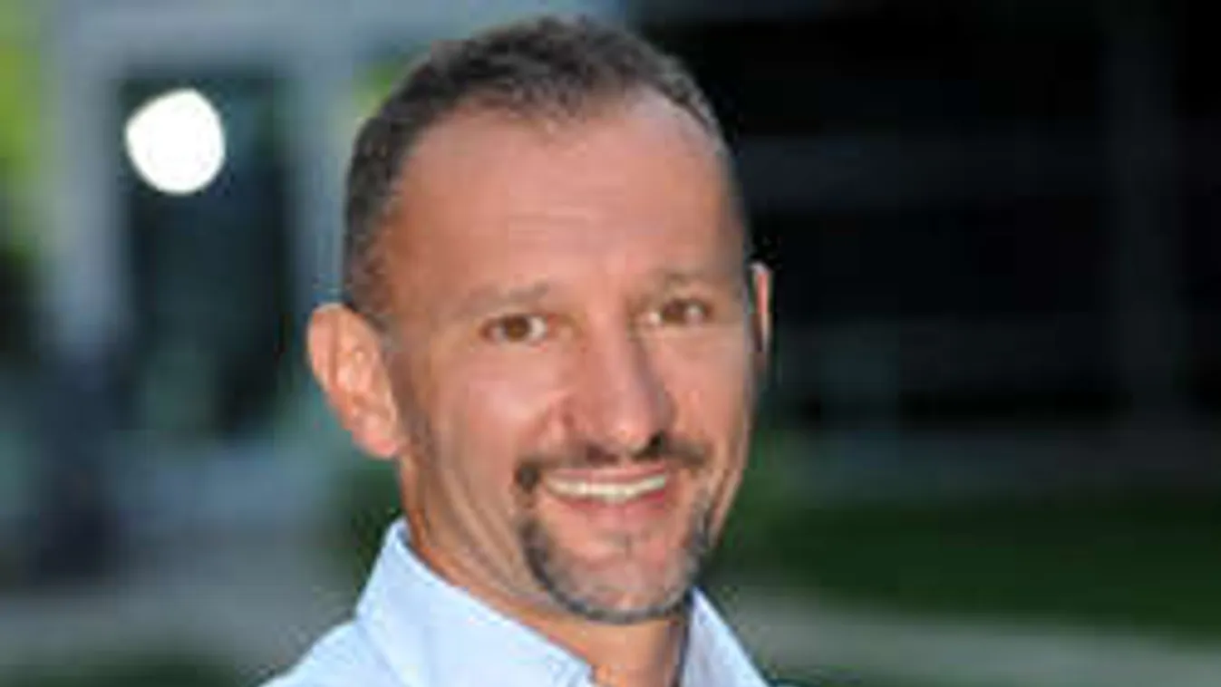 Erre senki nem számított, újabb magyar sztár szakított a barátnőjével