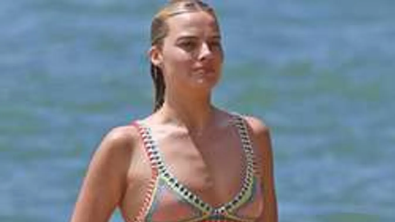 Topless napoztatta hetyke melleit a dögös színésznő