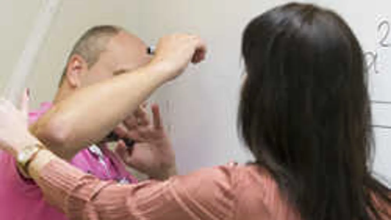 Csak ennyi volt a bűne a nyakon vágott tanárnak...