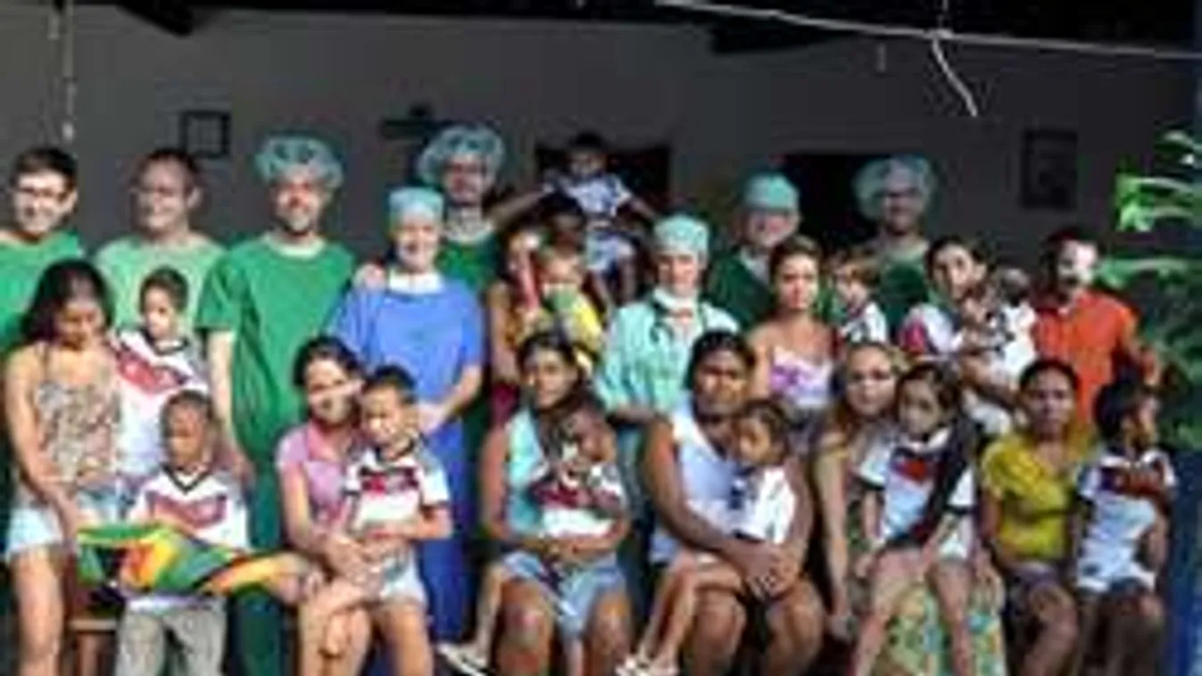 Életmentő műtéteket fizet a futballsztár