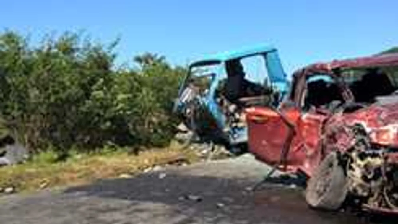 Brutális videót közölt a rendőrség: 150-nél történt frontális baleset