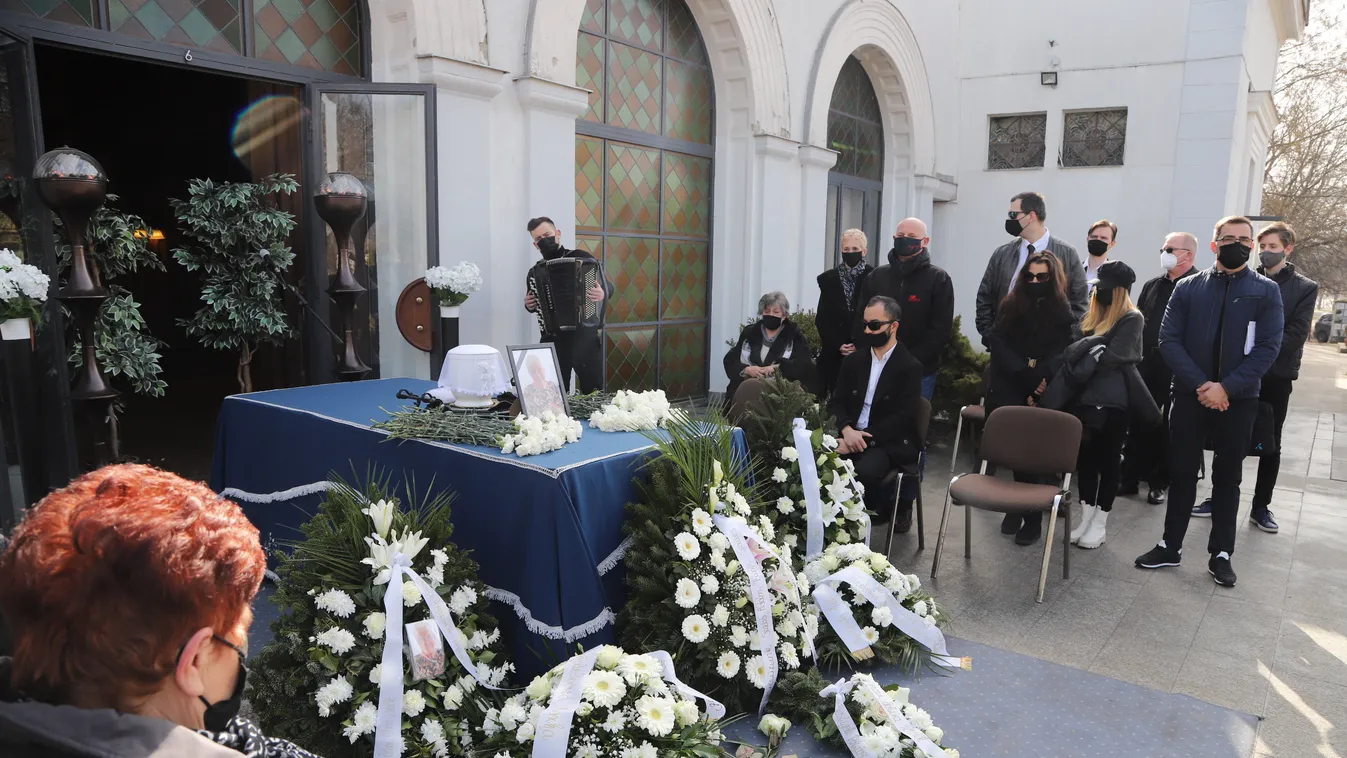 Szívszorító levelet olvastak fel Szilágyi István özvegyének temetésén