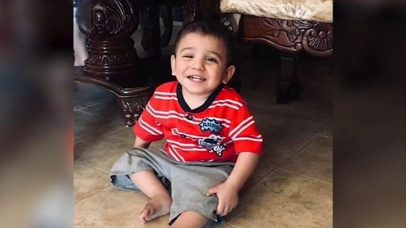 Sokkolta a családot: összeégve találtak rá a kisfiúra, szülei tehették