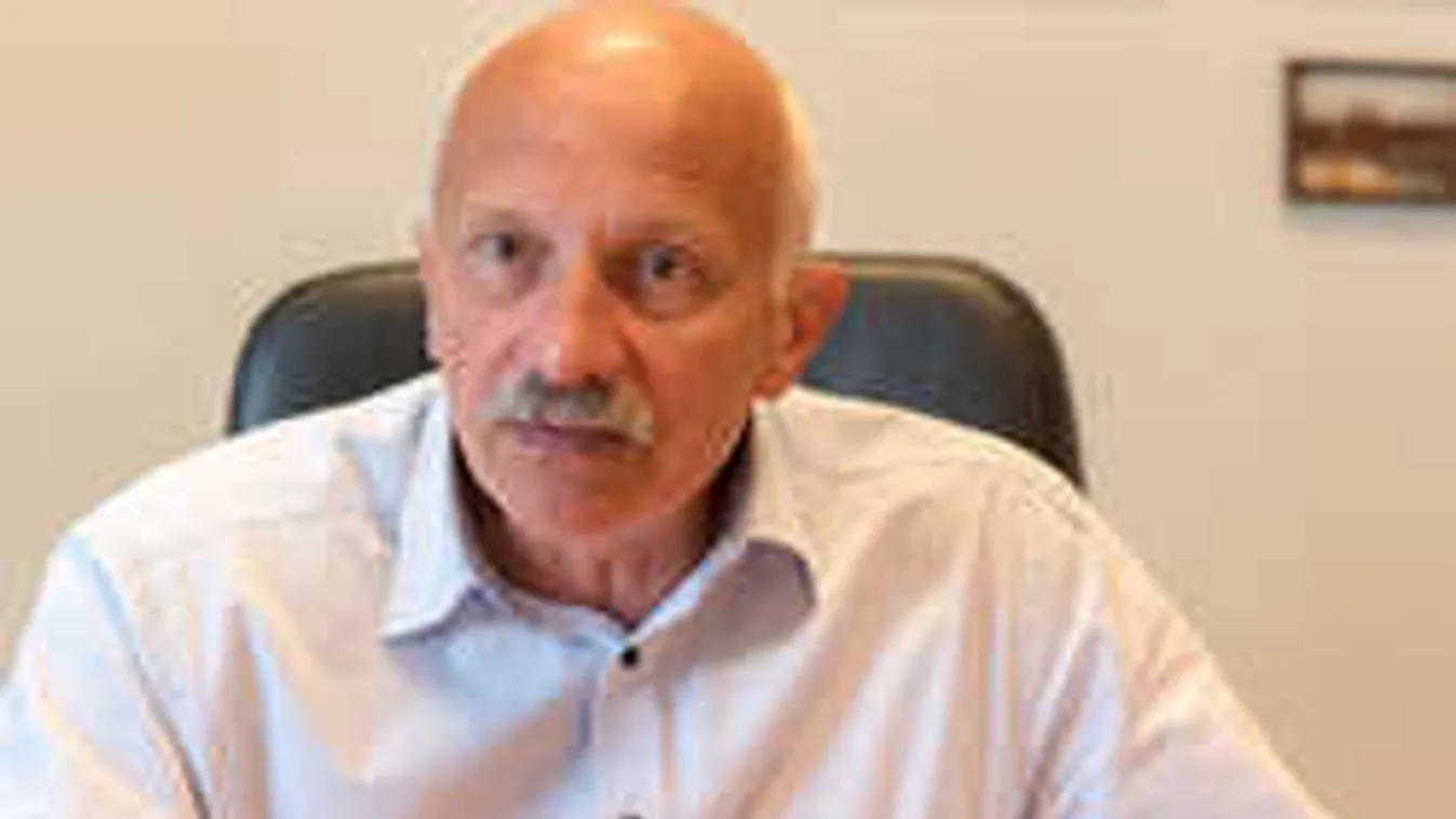 Kinyitották a zsaruk a régi gyilkosságok "döglött aktáit"