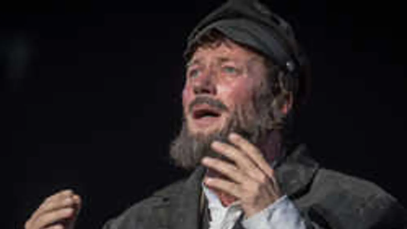 Te felismered ezen a fotón Stohl Andrást?