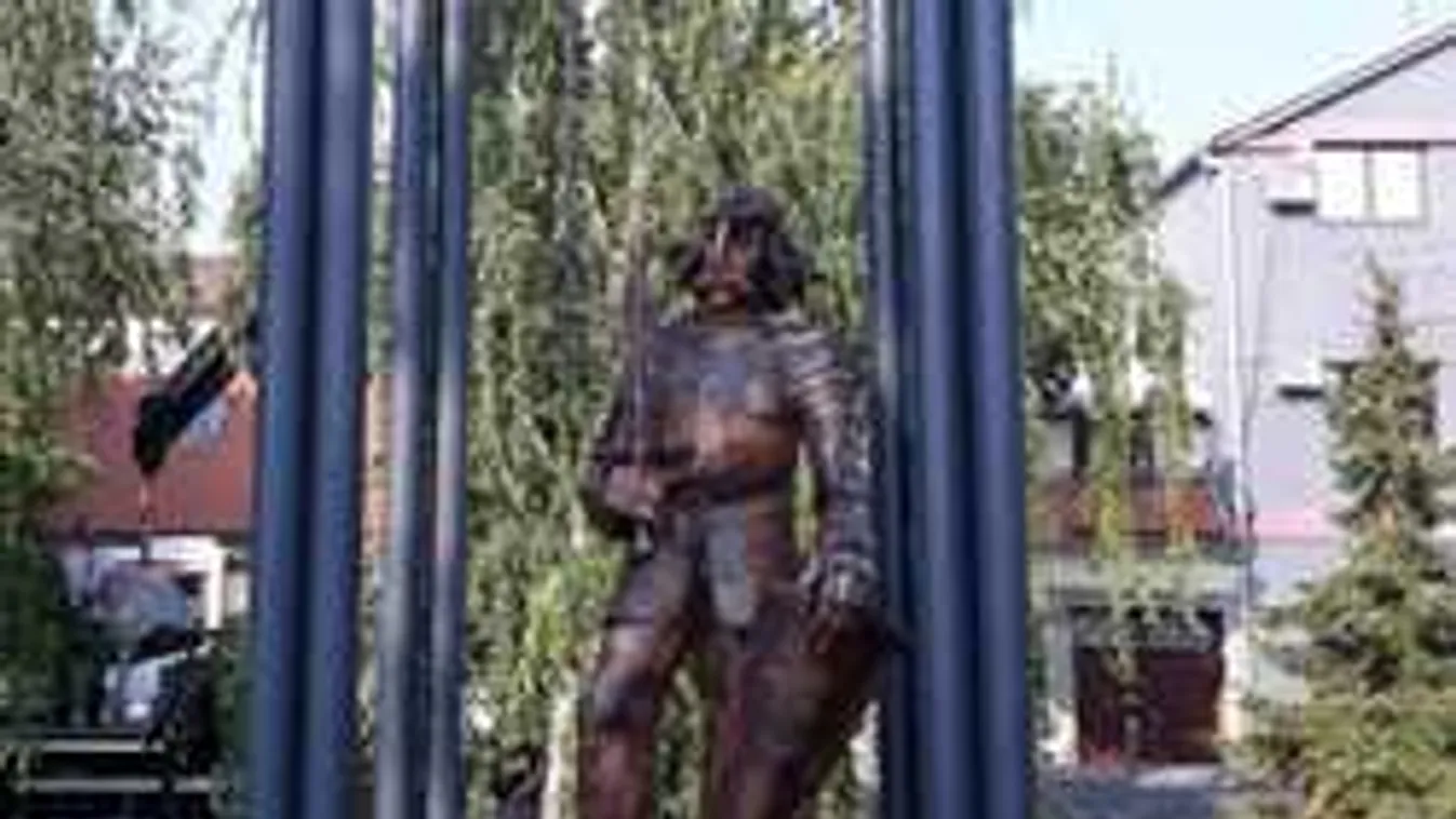 Szobrot kapott Zimonyban a nándorfehérvári győző