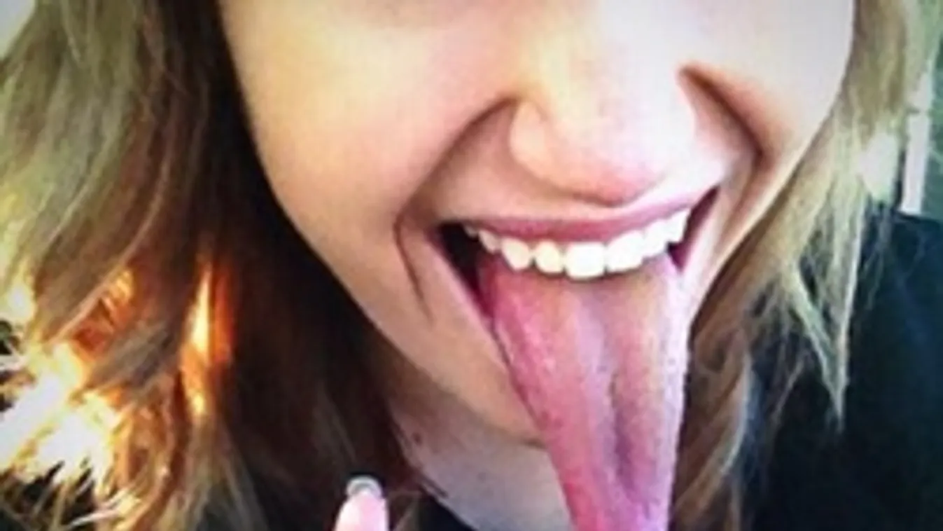 Bizarr! Íme a világ leghosszabb nyelvű nője!