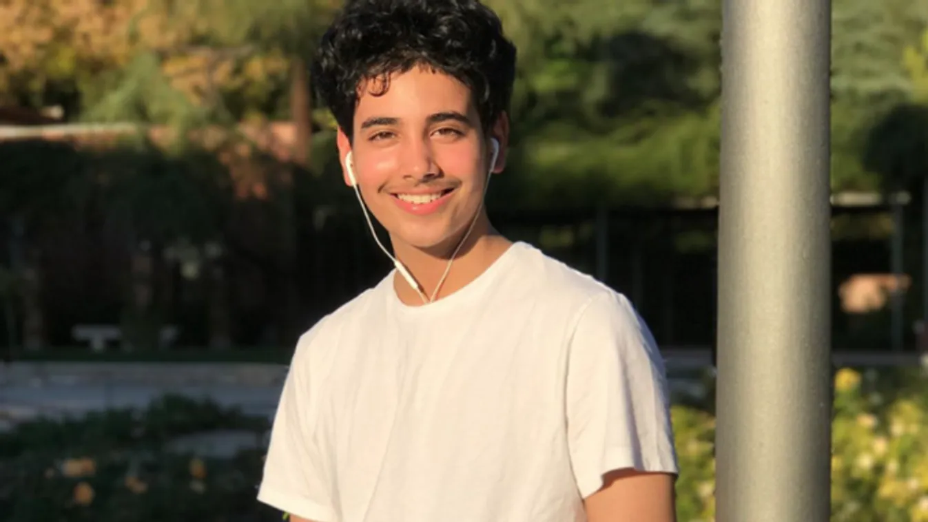 a fiatal fiú családját védte