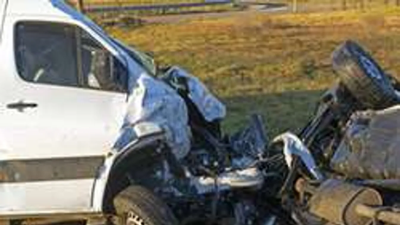 Öten sérültek meg egyetlen balesetben. Sokkoló fotók!