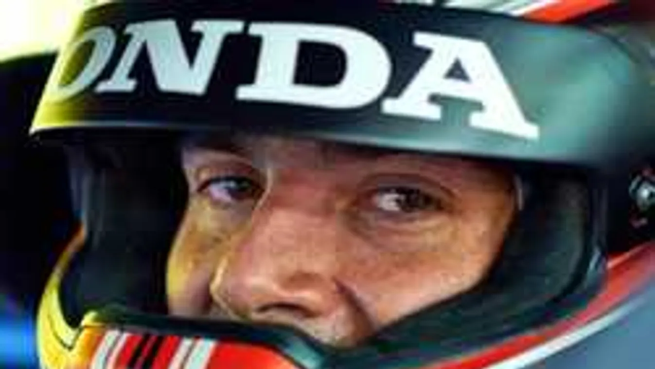 Megmutatta kisbabáját Michelisz Norbi!