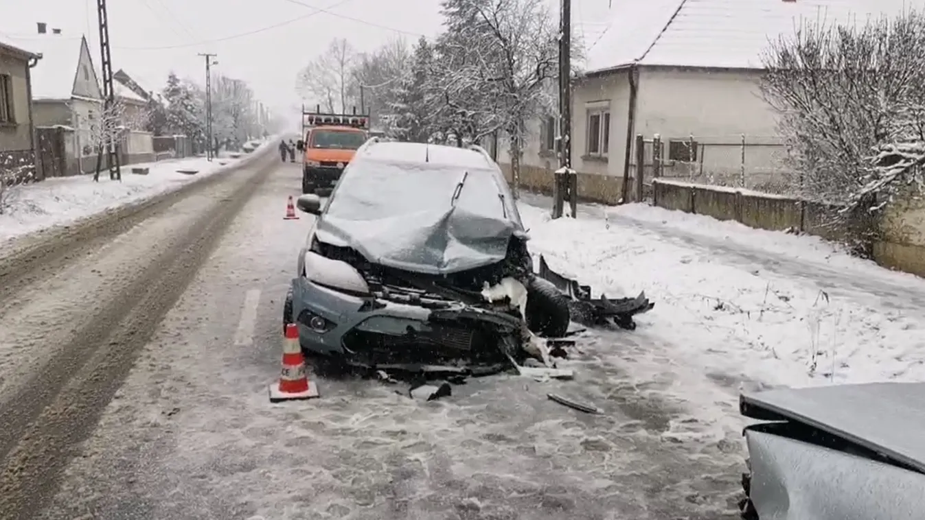 Elhajtott a vétkes sofőr: három sérültet hagyott hátra Sótonyban – Videó