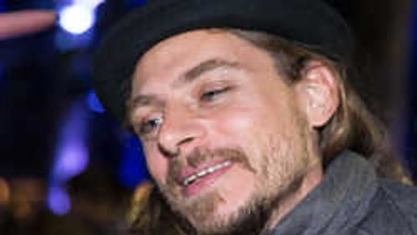 Kitilthatják Izraelből Steiner Kristófot!