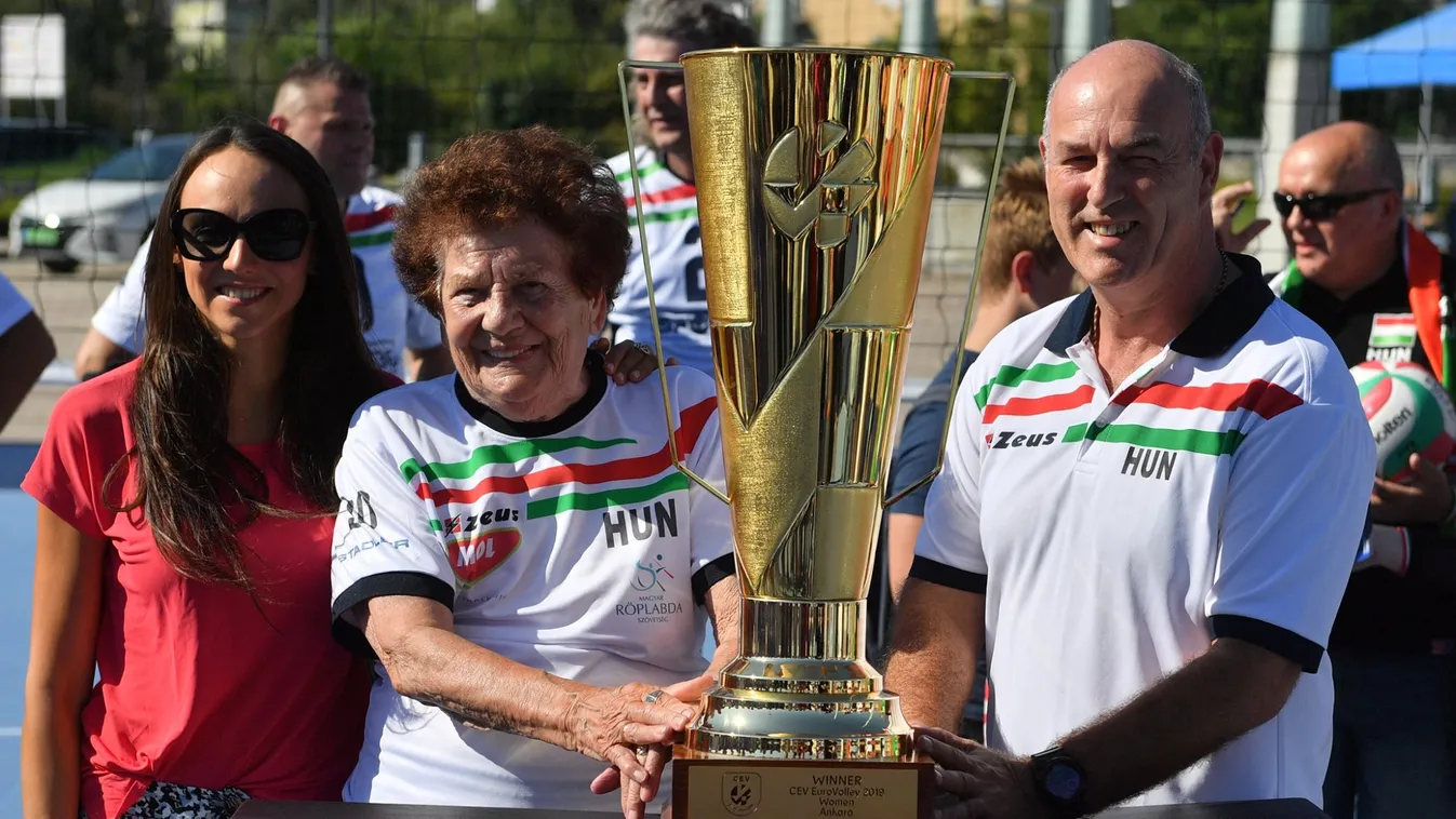 A magyar sportlegenda 91 évesen is a lelátón szurkol