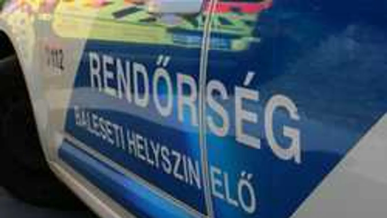 Most érkezett, baleset miatt lezárták a 2-es főutat