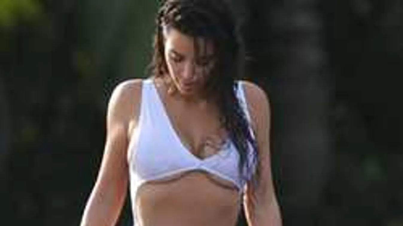 Lőtt egy vetkőzős képet a sztáranyuka, de a netezők ízekre szedték