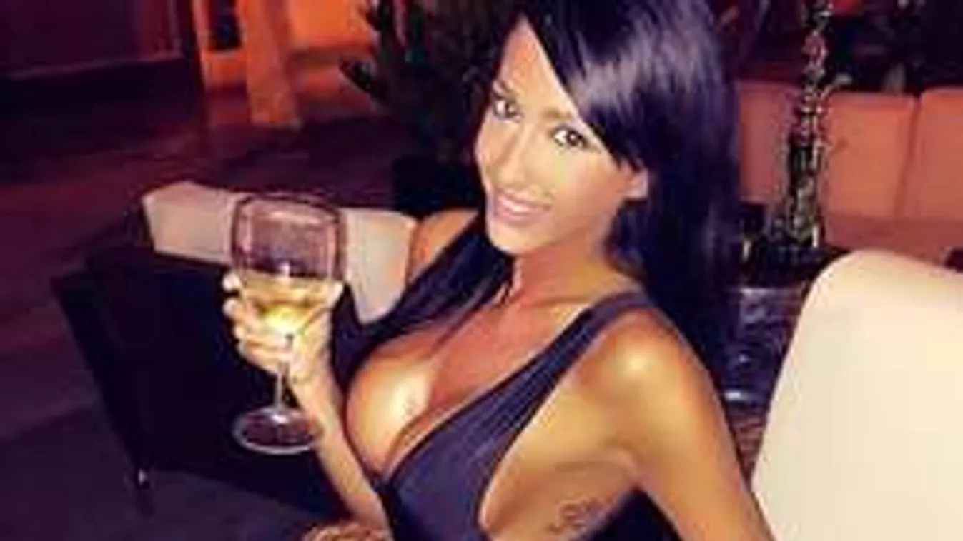 Ilyen kerek mellek és fenék után mindenki megfordul!