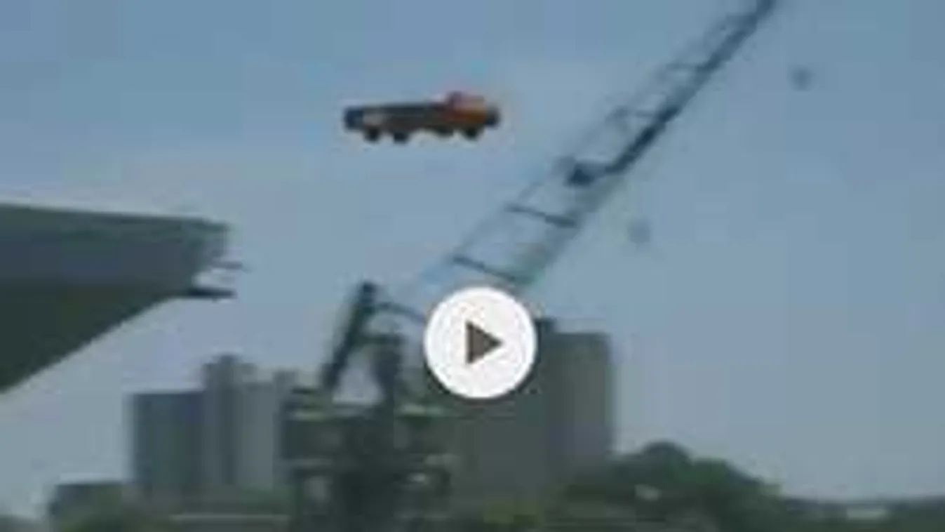 Miért dobál az amerikai hadsereg kocsikat a tengerbe?