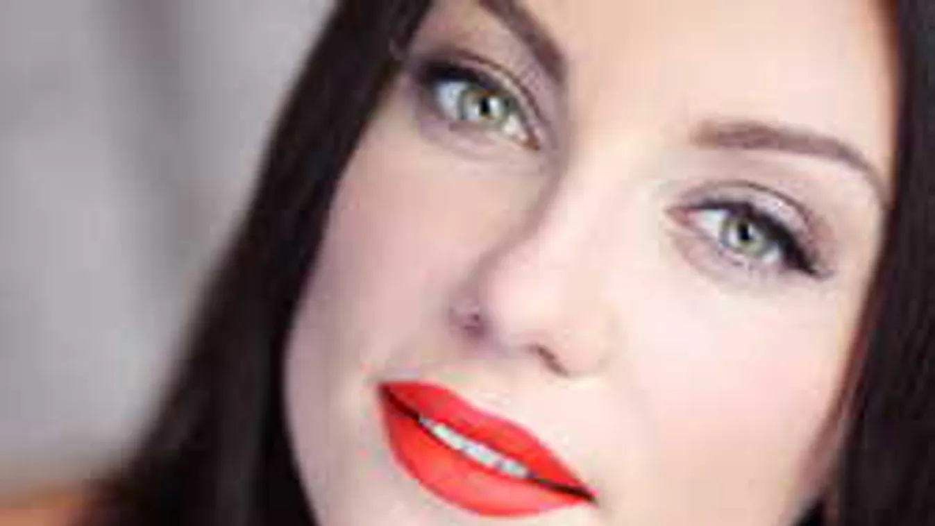 Ez meg hogy lehet? Az űrből küldött videót rajongóinak Rúzsa Magdi