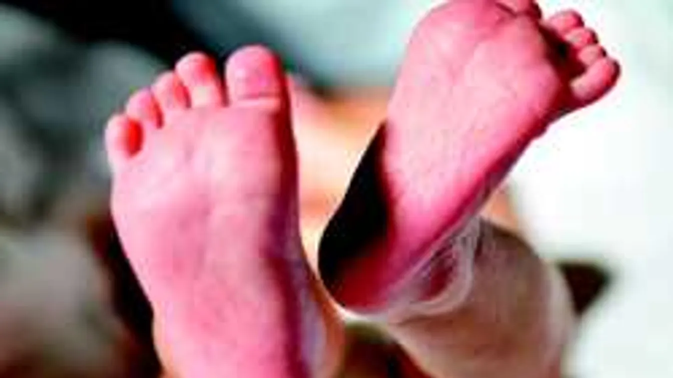 Óriási örömhírt közölt a 35 éves sorozatsztár, első babájával terhes