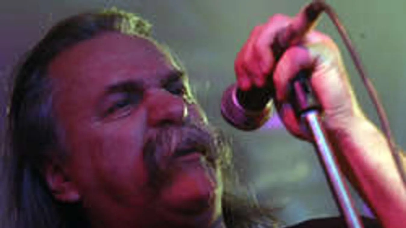 Életmentő műtétet kellett végrehajtani a magyar zenészlegendán - megszólal a család