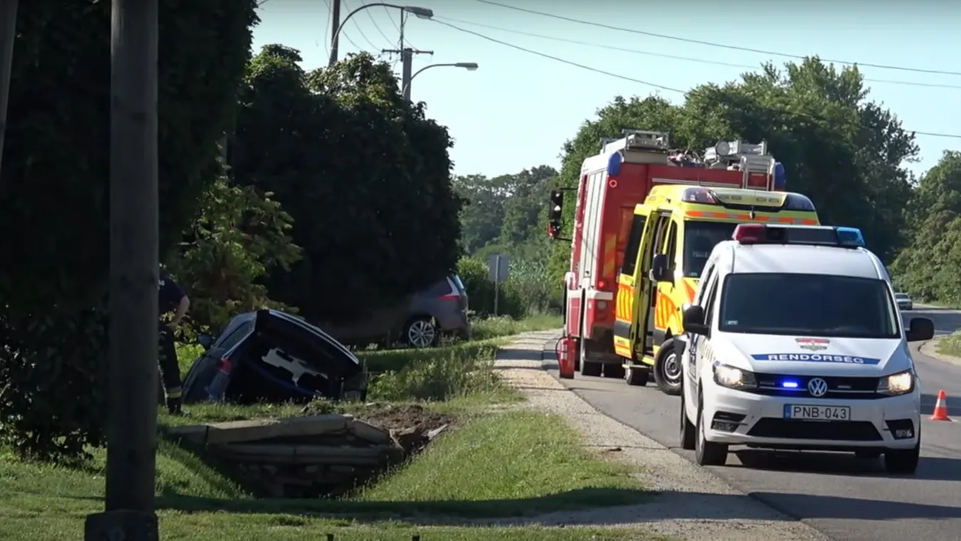 Elképesztő felvétel a brutális balesetről, vezetés közben bealudt a családapa