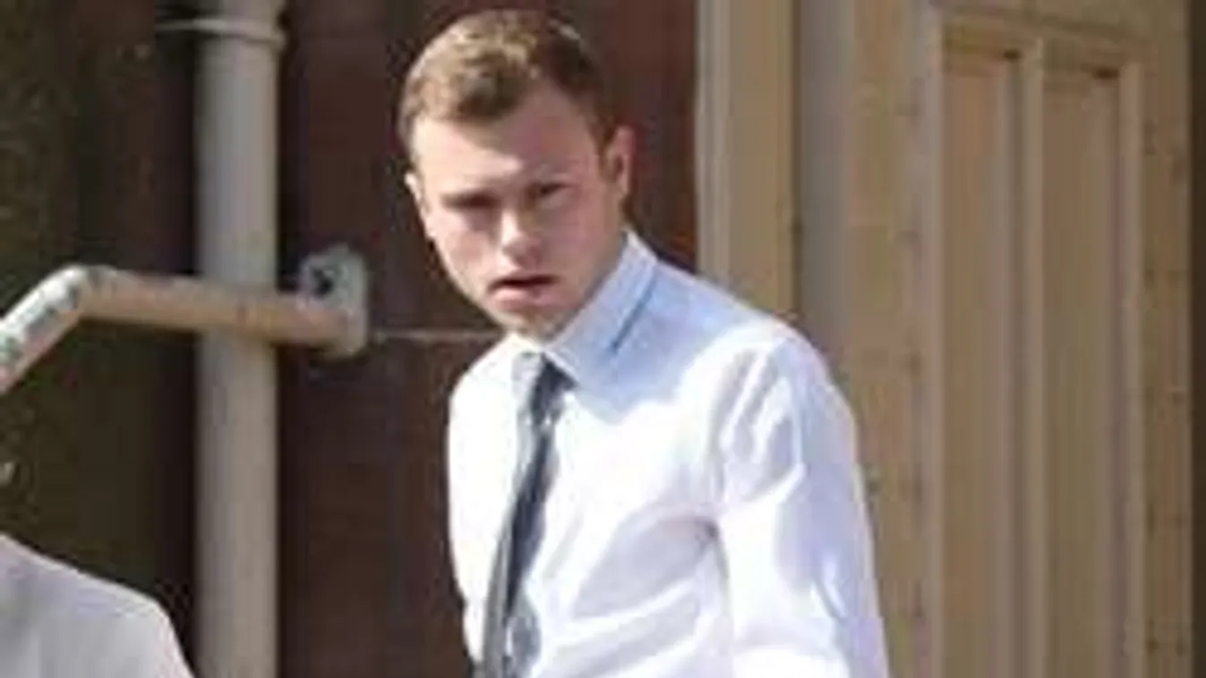 Kómába esett a 14 éves lány a csók után