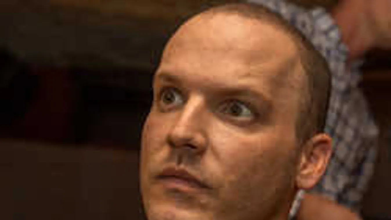 Retteg a magyar sztárénekes, a rendőrséghez fordult