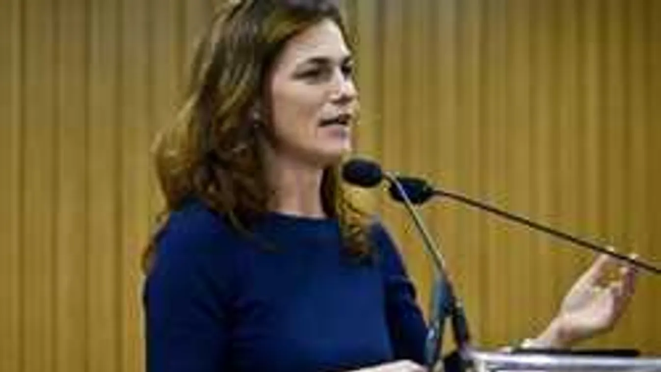 Lehazudja a migránsok számát Brüsszel