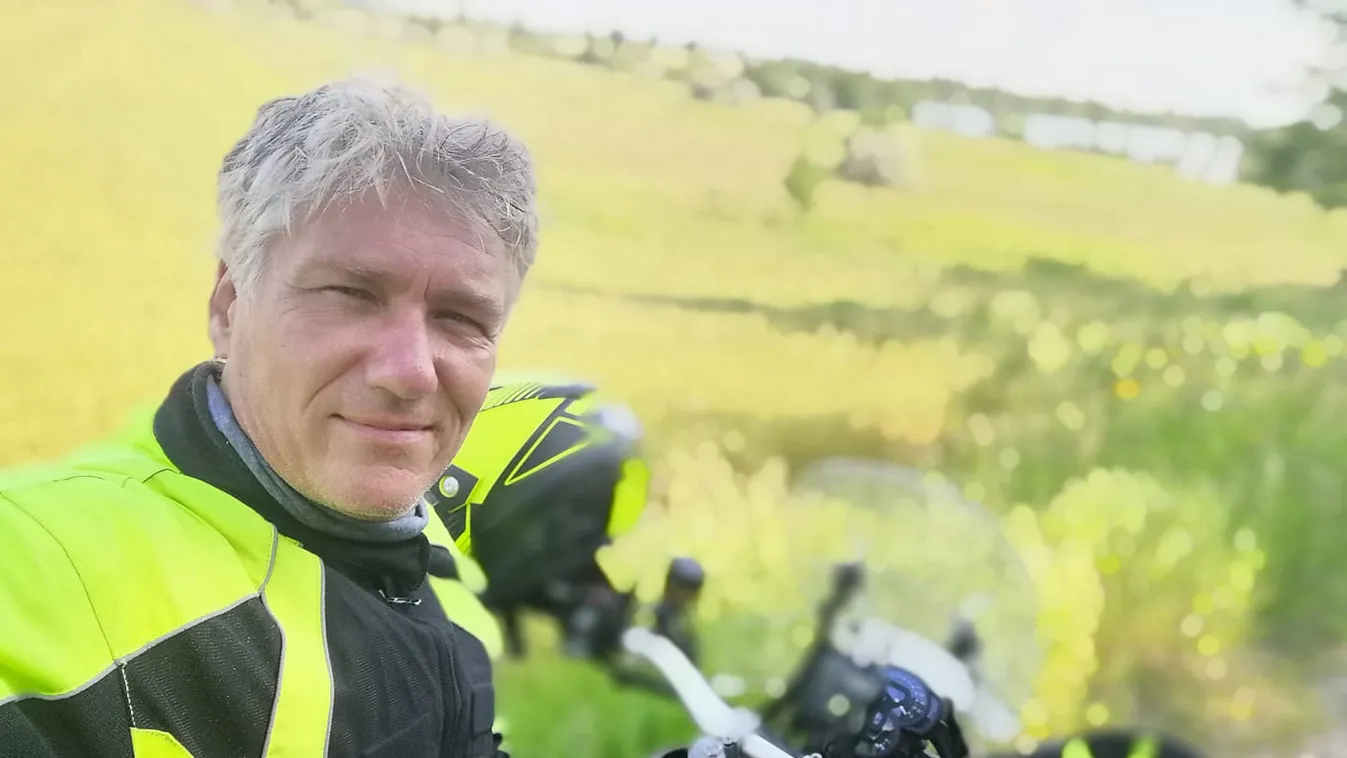 Különös módszer, így dolgozik most a magyar színész