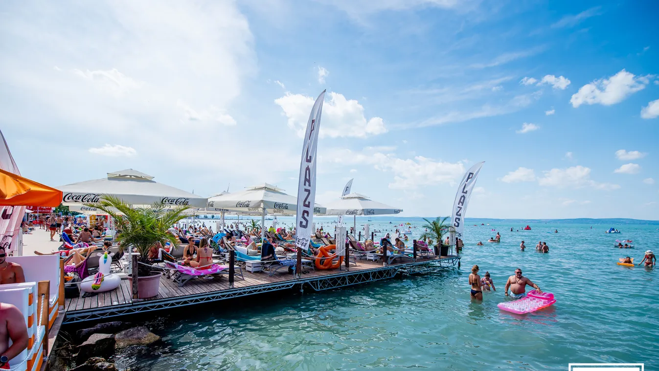 Sportversenyek és legendás klubok várnak a Plázson