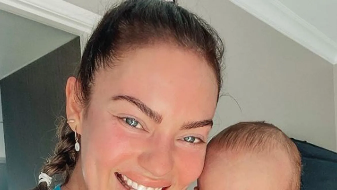 Így néz ki egy valódi nő teste a szülés után: a fitneszedző kendőzetlenül őszinte fotókon mutatja meg