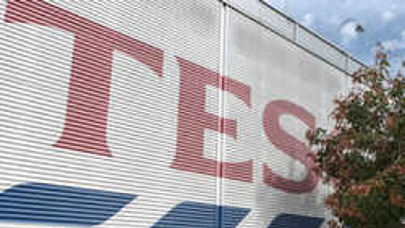 A Tescónál győztek a dolgozók, a Penny lapít