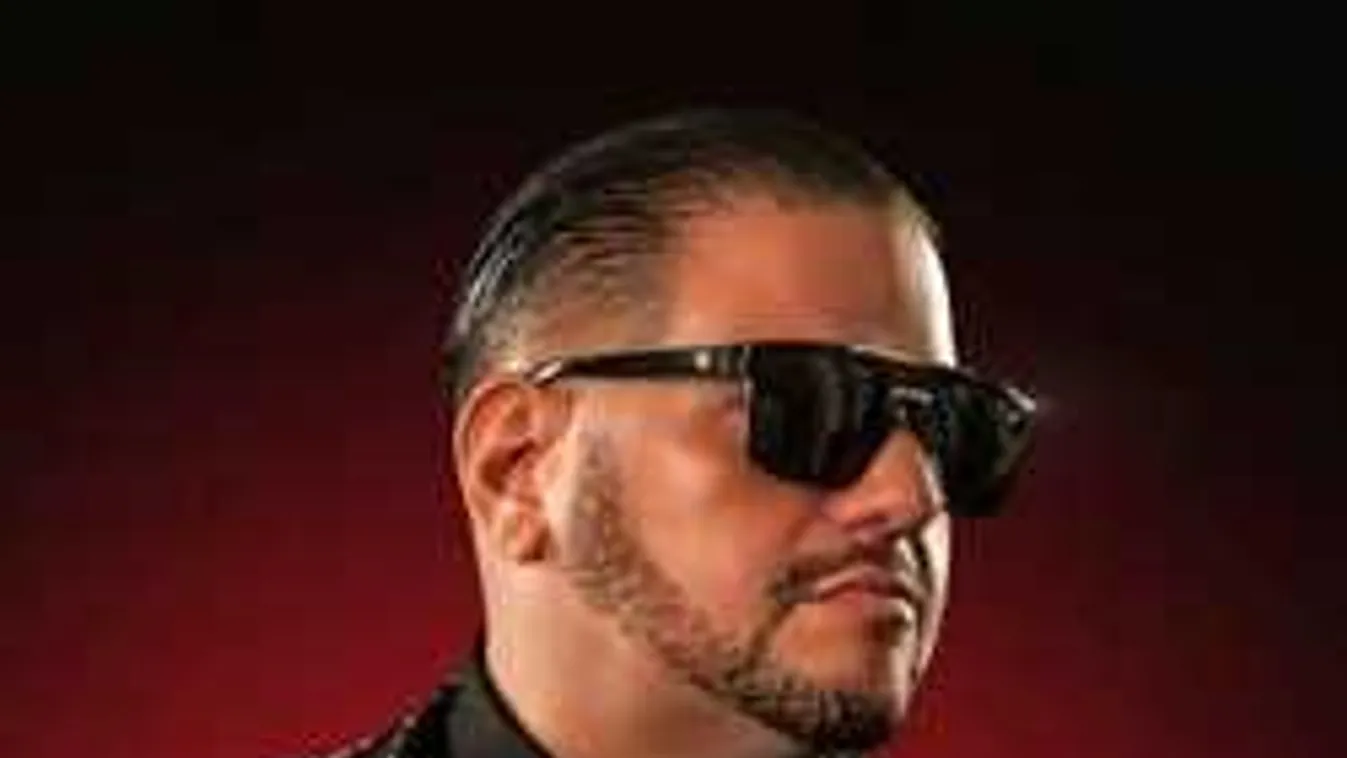 Emilio nem bír magával: Ezt tette Bangó Margit ruhájával