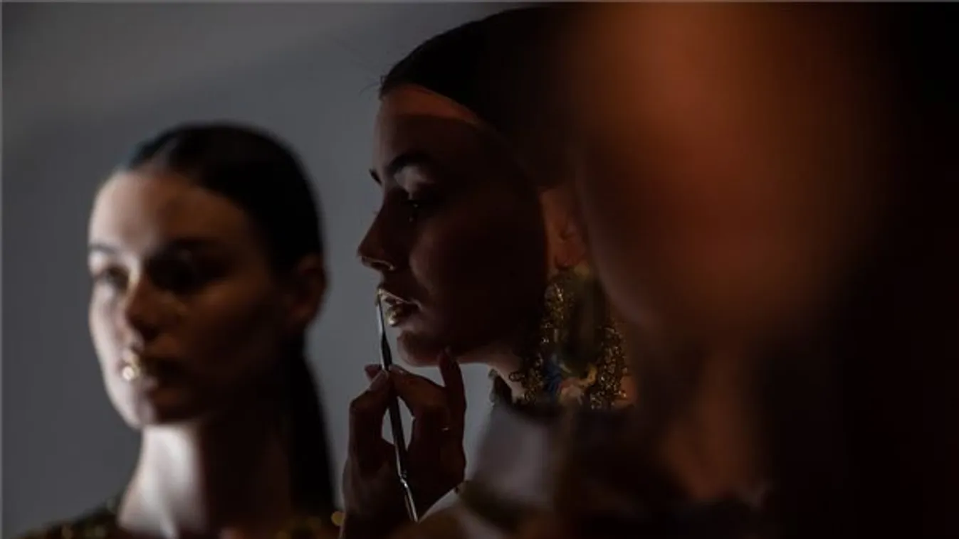 Fashion Week: Magyar tervezők ruháit ünneplik – videó