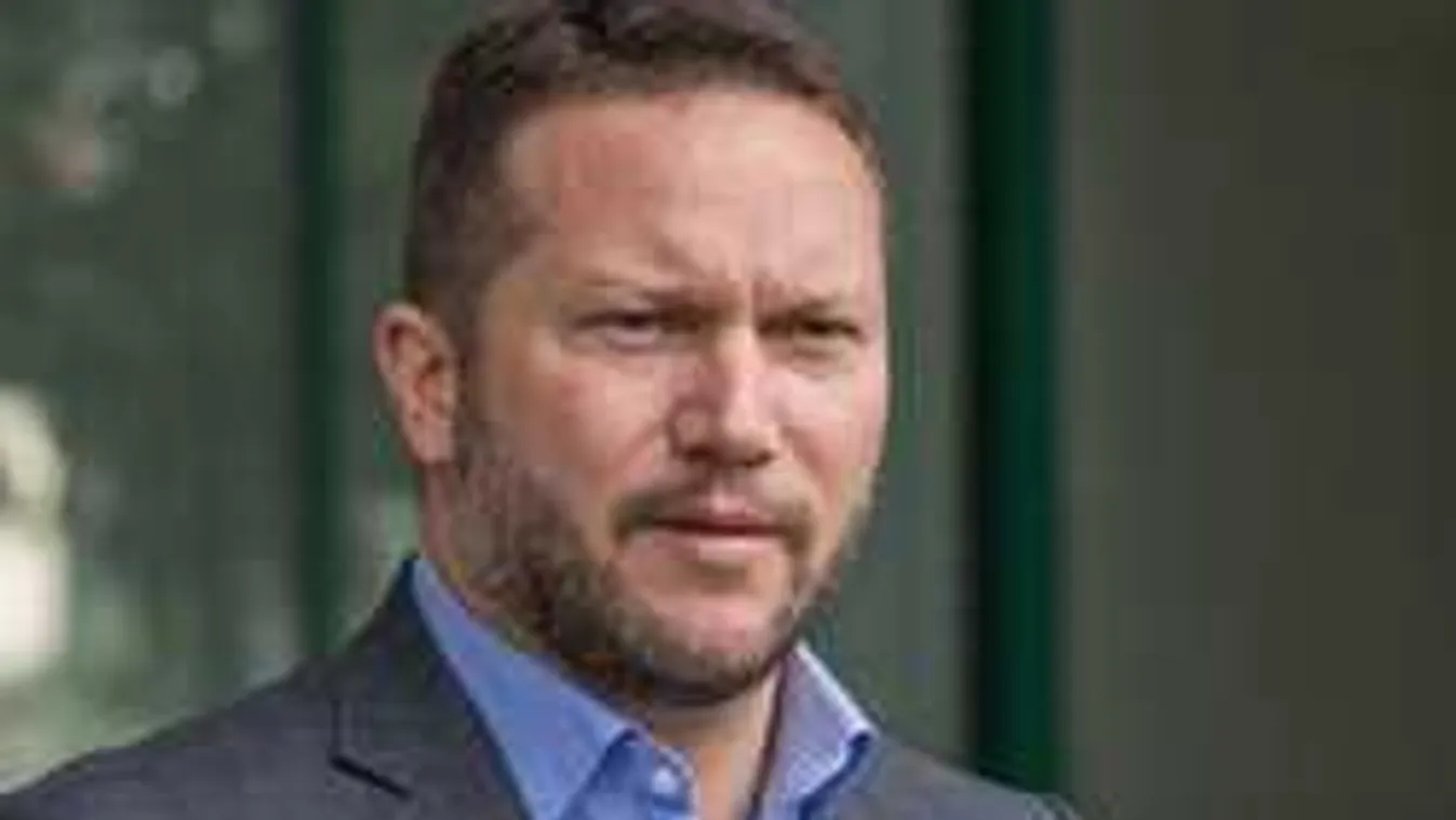 Ujhelyi Bécsben megint migránssimogatással foglalkozott