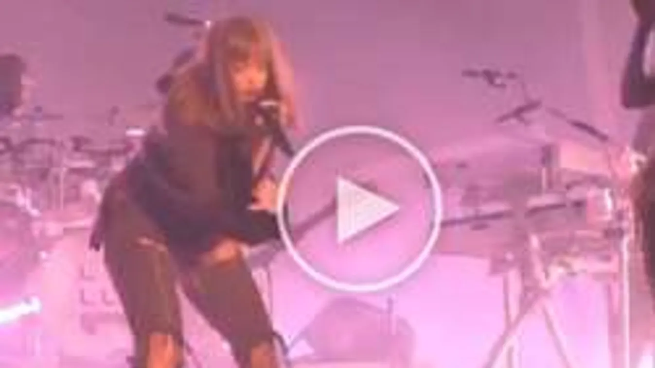 Rihanna playbackelt? - Itt a bizonyíték!