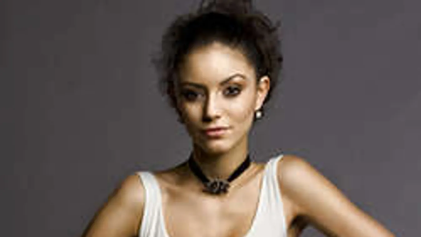 Sosem találod ki, mire vágyik az RTL-en meztelenkedő színésznő!