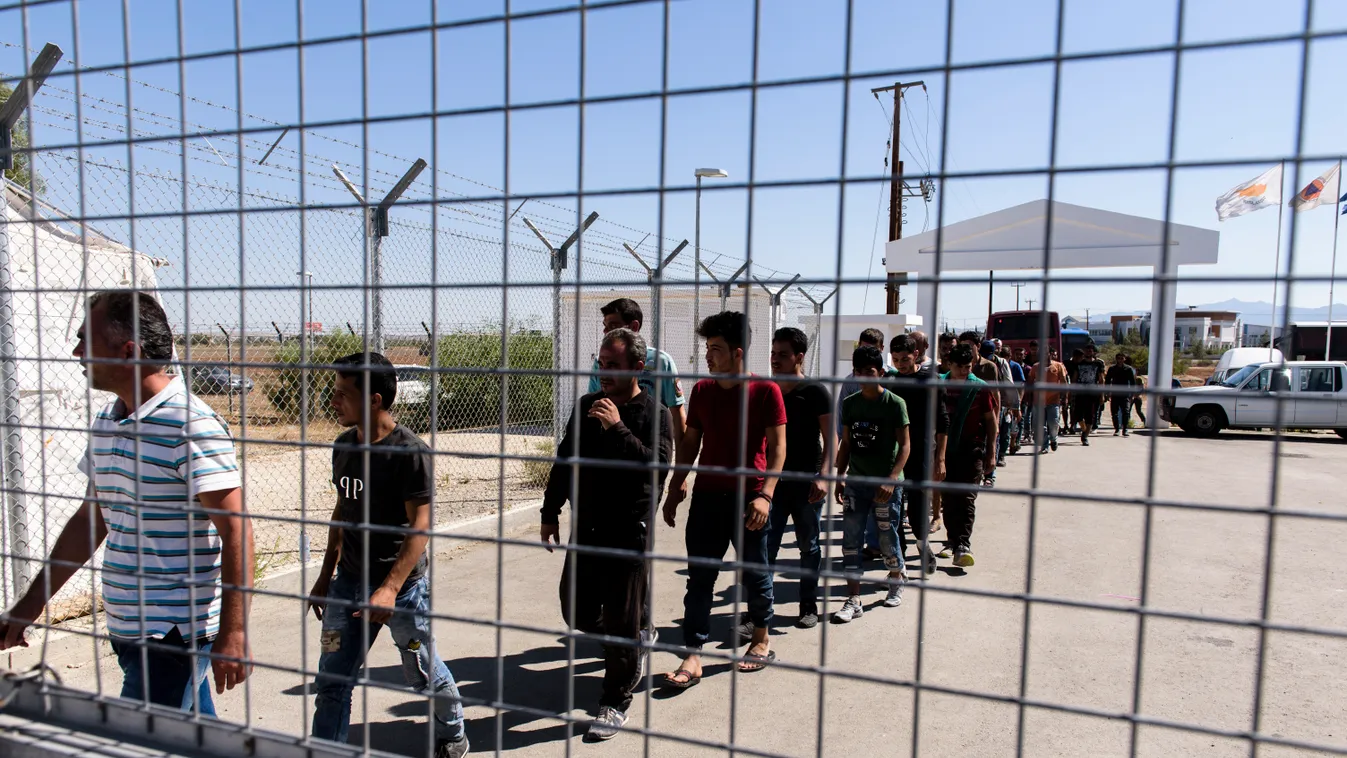 Ciprust is elérte a migránsáradat, azonnali segítséget kérnek