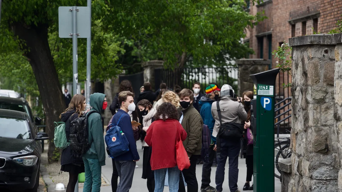 2021 érettségi: megérkeztek az első fotók a vizsgázókról