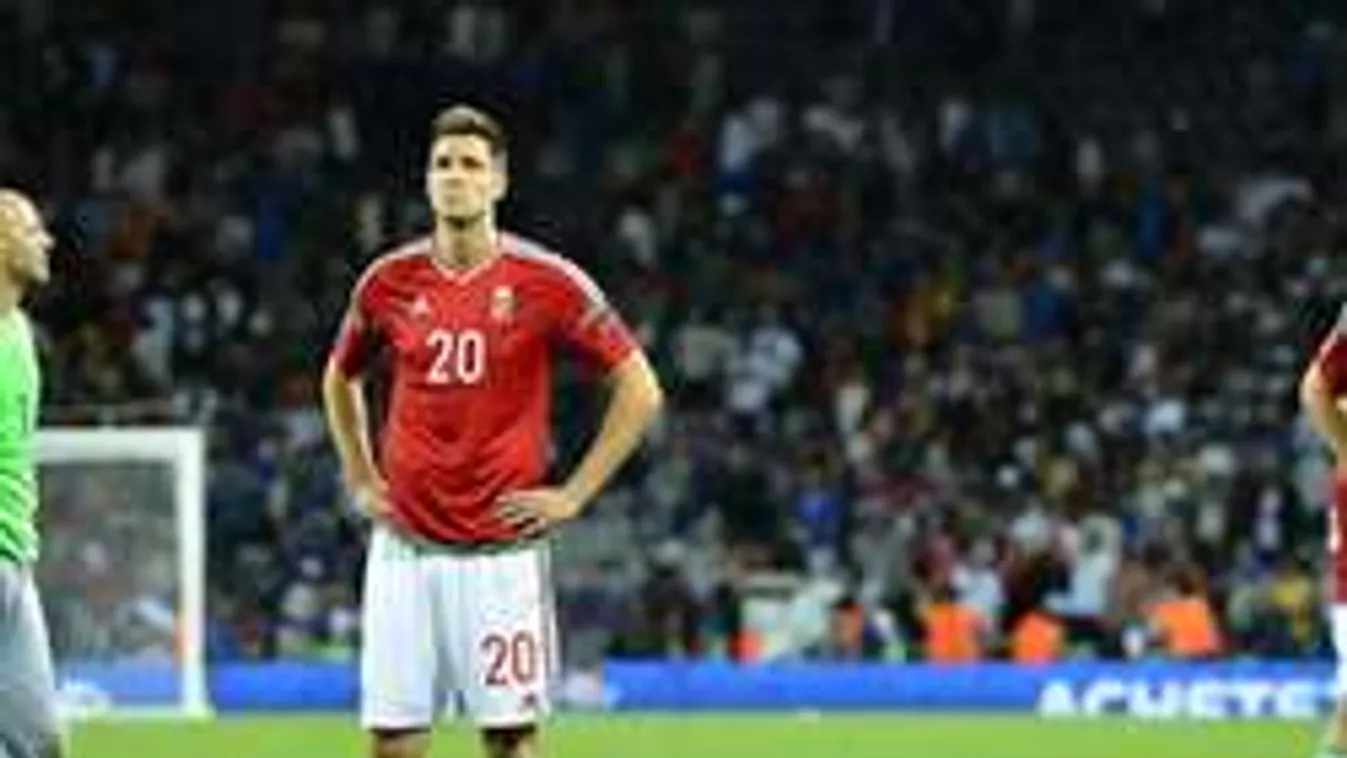 Guzmics mindenkit lenéz